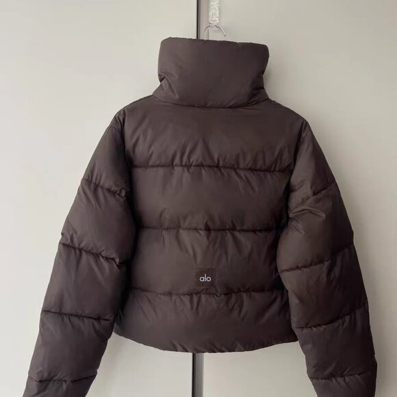 Alo Yoga Gold Rush Puffer Size S - Picture 3 of 5